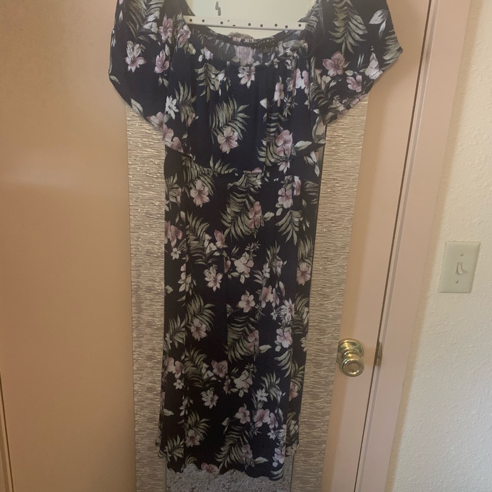Cute off shoulder maternity dress L